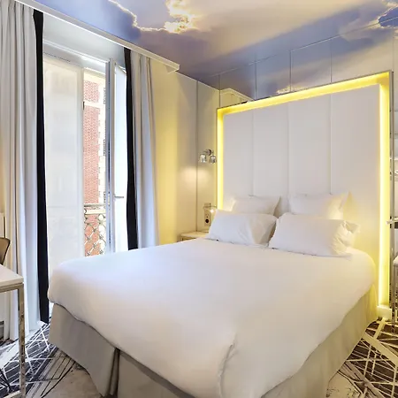 Nouvel Eiffel Hotel Paris