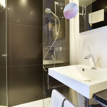 نوفيل إيفل فندق