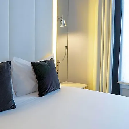 Hotel Nouvel Eiffel Paris