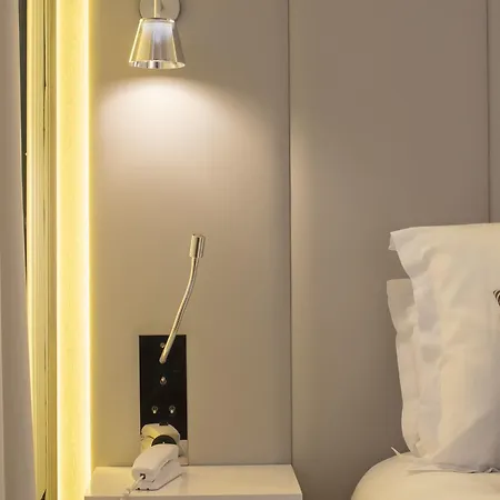 Nouvel Eiffel Hotel 3*