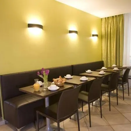 Nouvel Eiffel Hotel Paříž