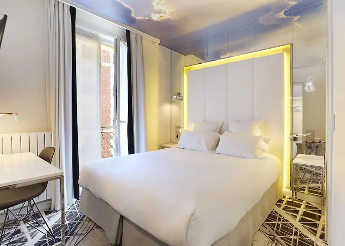 Nouvel Eiffel Otel Paris