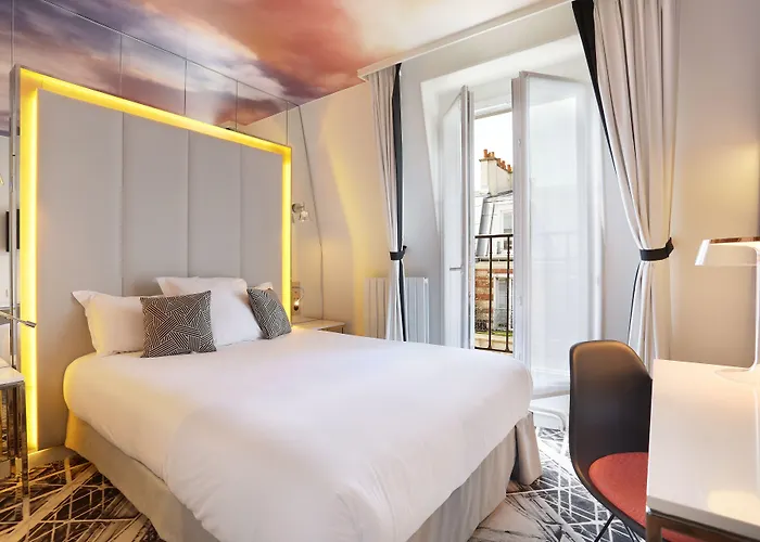 Hotel Nouvel Eiffel 3*