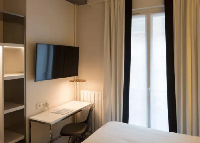 Nouvel Eiffel Hotel Parijs