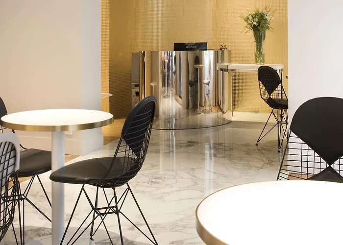 Hotel Nouvel Eiffel 3*