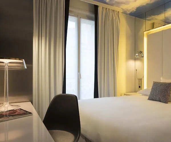 Nouvel Eiffel Hotel 3*
