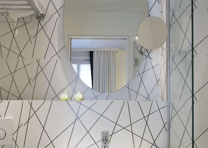 Nouvel Eiffel 3* Parijs