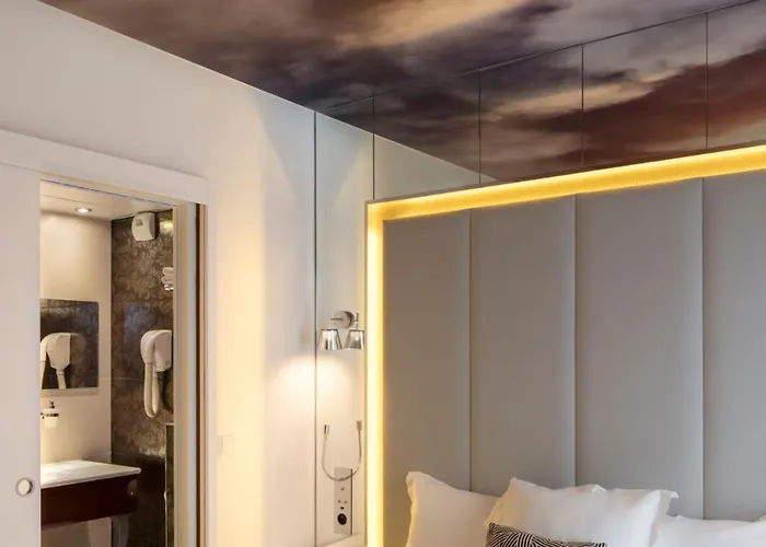 Otel Nouvel Eiffel 3*