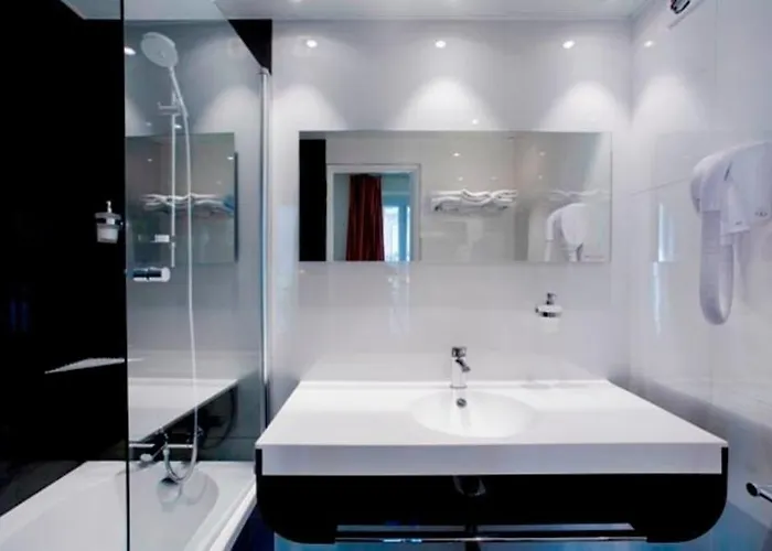 Nouvel Eiffel 3* Parijs