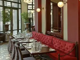 Nouvel Eiffel Hotel Parijs