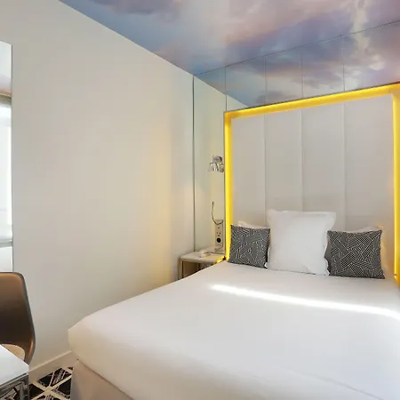 Nouvel Eiffel Hotel 3*