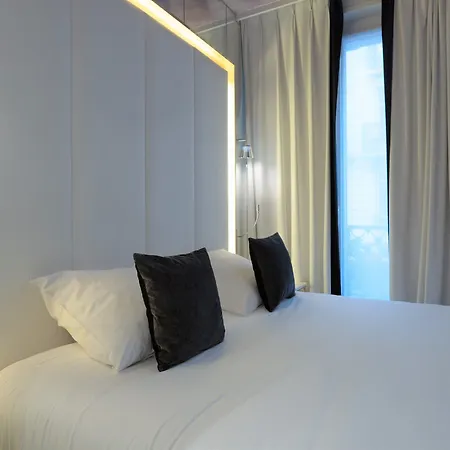 Hotel Nouvel Eiffel 3*