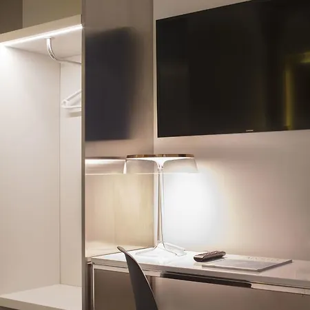 Hotell Nouvel Eiffel 3*