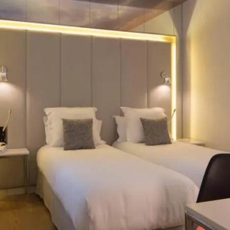 Hotel Nouvel Eiffel 3*