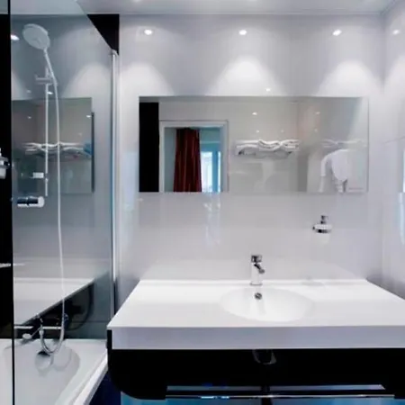 Nouvel Eiffel 3* Paris