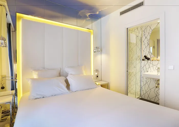 Hotel Nouvel Eiffel Parigi