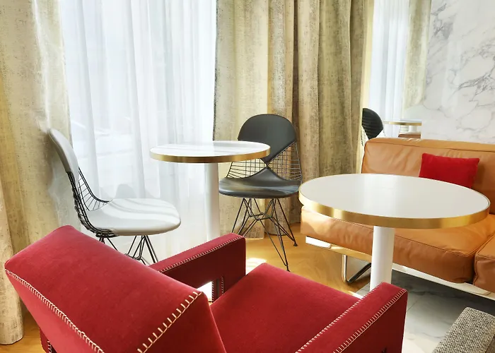 Hotel Nouvel Eiffel 3*