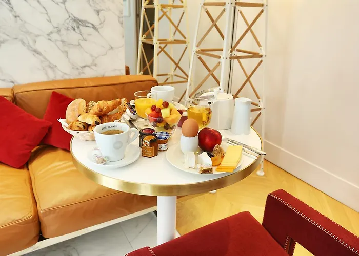 Nouvel Eiffel Hotel 3*